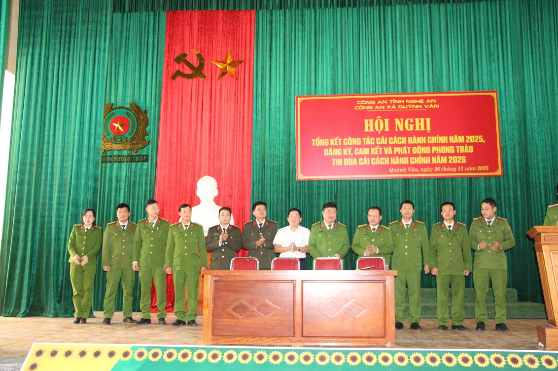 Các tổ công tác ký giao ước thi đua