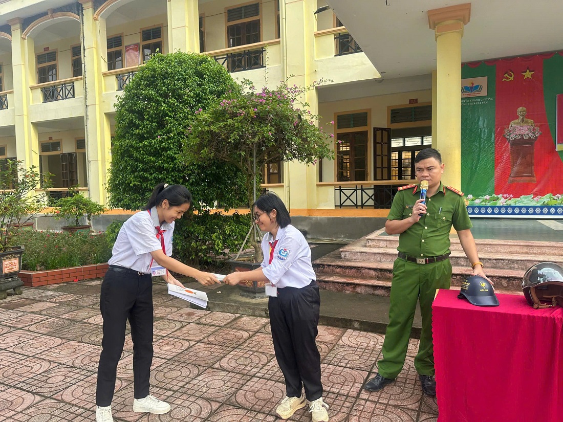 Buổi tuyên truyền diễn ra sôi nổi với nội dung và hình thức đa dạng, phong phú