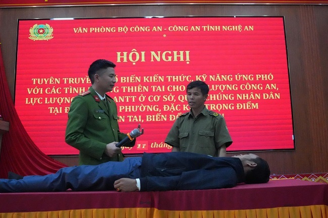 Hướng dẫn thực hành kiến thức, kỹ năng ứng phó với các tình huống cứu nạn cứu hộ