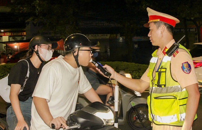 Hoạt động kiểm tra được duy trì đều đặn trong 2 khung giờ chính: buổi trưa 12h -14h30 và buổi tối 19h - 22h hàng ngày - đây là thời điểm thường phát sinh vi phạm.