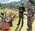 Công an xã Châu Tiến tuần tra, kiểm soát và xử lý vi phạm pháp luật về trật tự an toàn giao thông