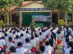 Công an xã Yên Na tuyên truyền pháp luật trong trường học