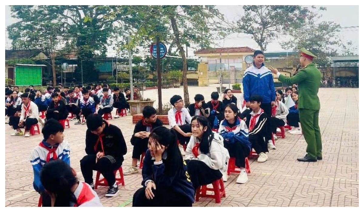 Công an xã Bích Hào tiếp tục đẩy mạnh tuyên truyền, phổ biến pháp luật cho học sinh