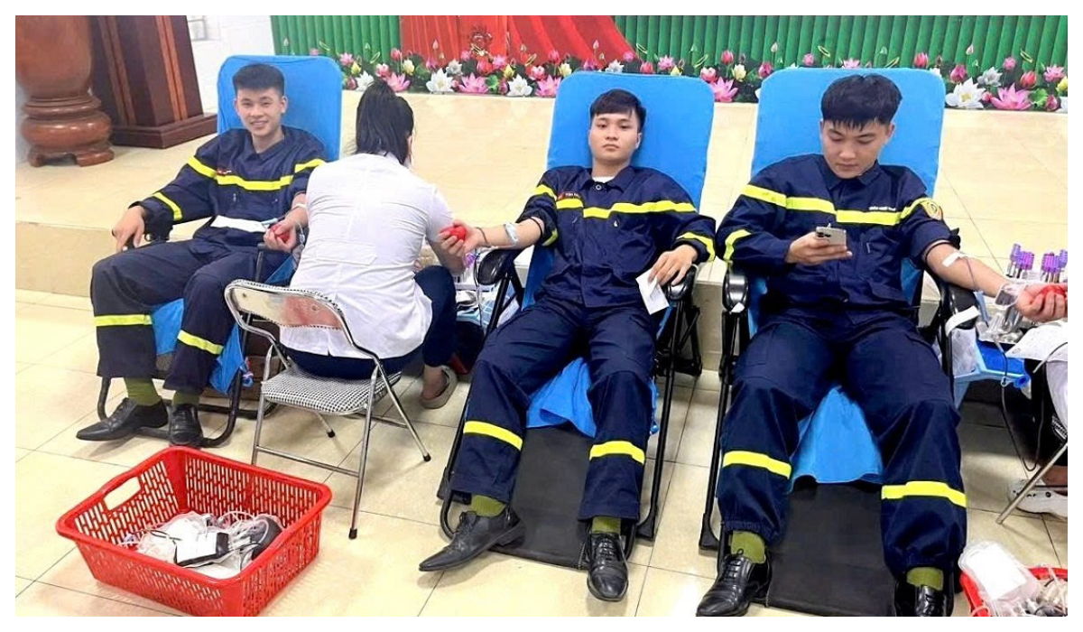 Giọt máu thắp sáng niềm tin