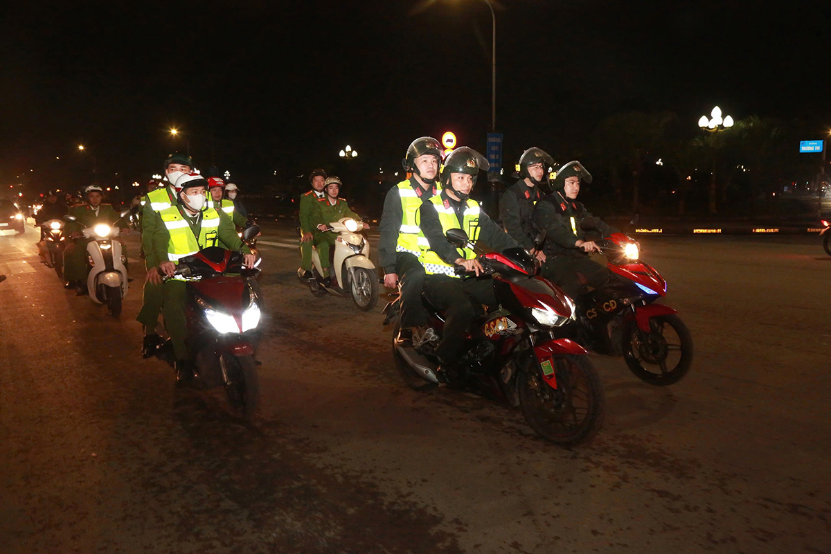 Ra quân tuần tra vũ trang, phòng chống thanh, thiếu niên gây rối an ninh trật tự và vi phạm an toàn giao thông