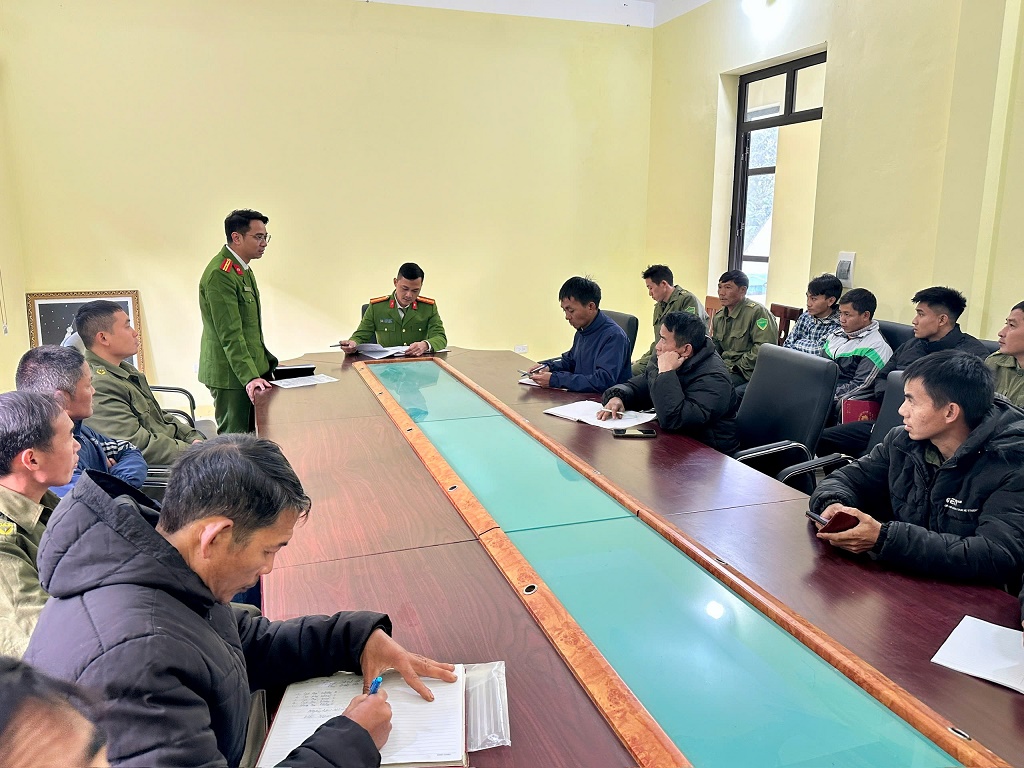 Công an xã Mường Típ giao ban Lực lượng tham gia bảo vệ an ninh, trật tự ở cơ sở