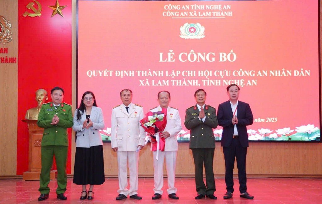 Tổ chức lễ công bố quyết định thành lập Chi hội Cựu Công an nhân dân xã Lam Thành