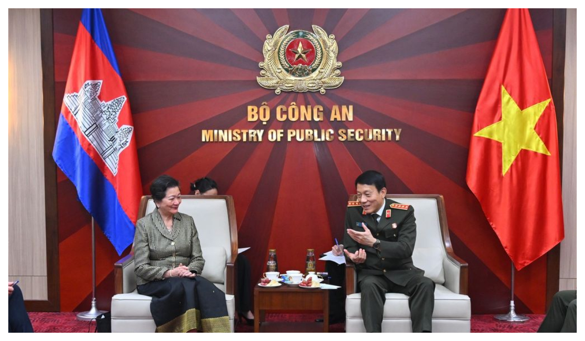 Bộ trưởng Lương Tam Quang tiếp Đại sứ Campuchia