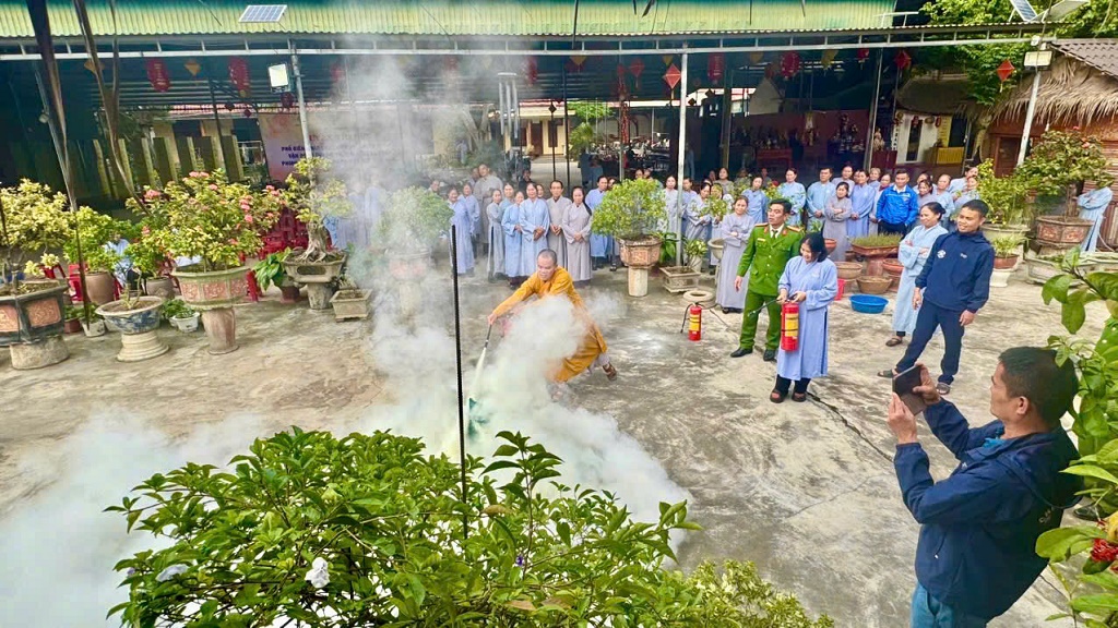 Tăng cường tuyên truyền pháp luật tại các cơ sở tôn giáo