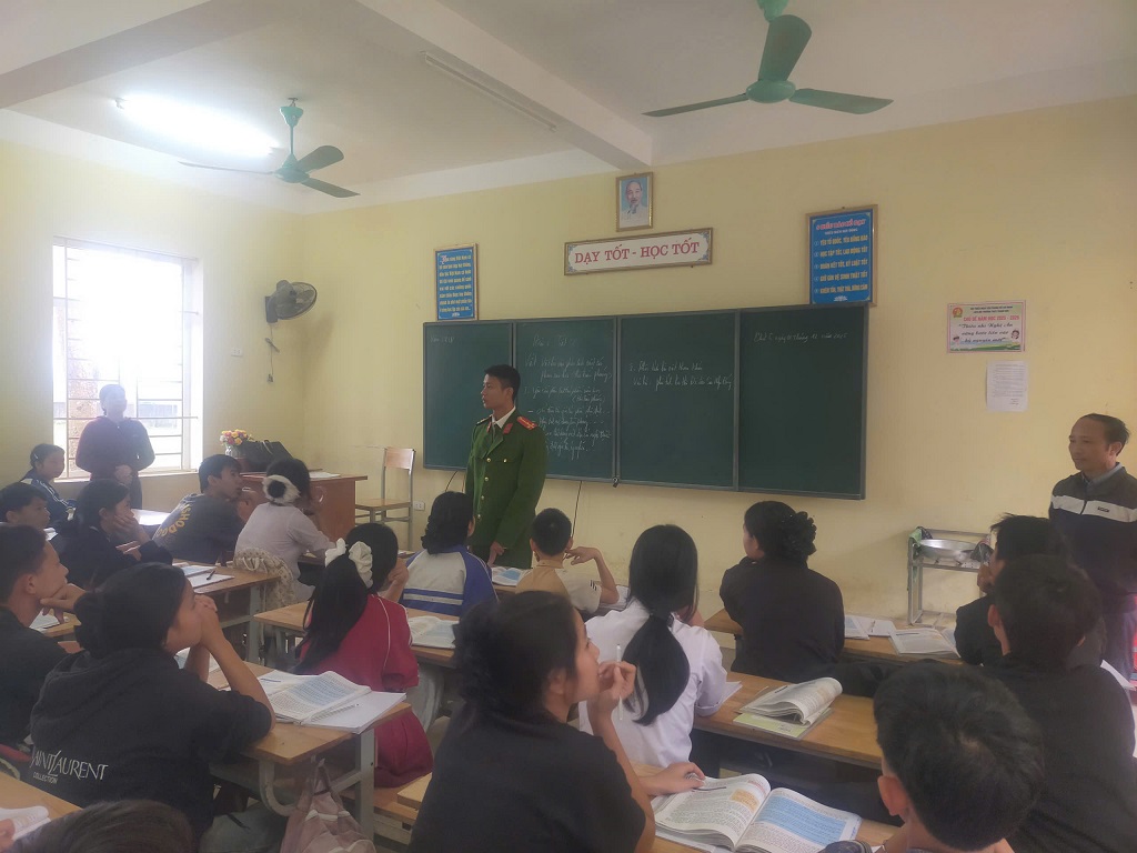 Công an xã Hạnh Lâm ngăn ngừa vi phạm pháp luật trong thanh, thiếu niên