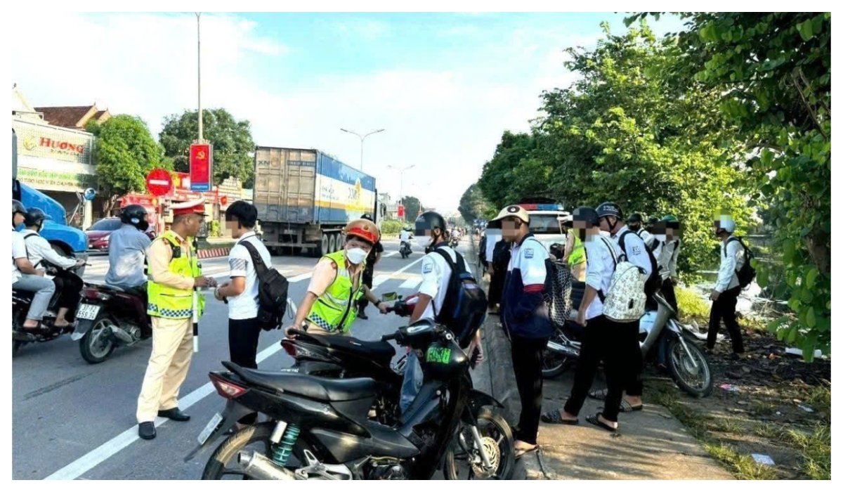 Giao xe cho người chưa đủ tuổi bị xử lý thế nào?