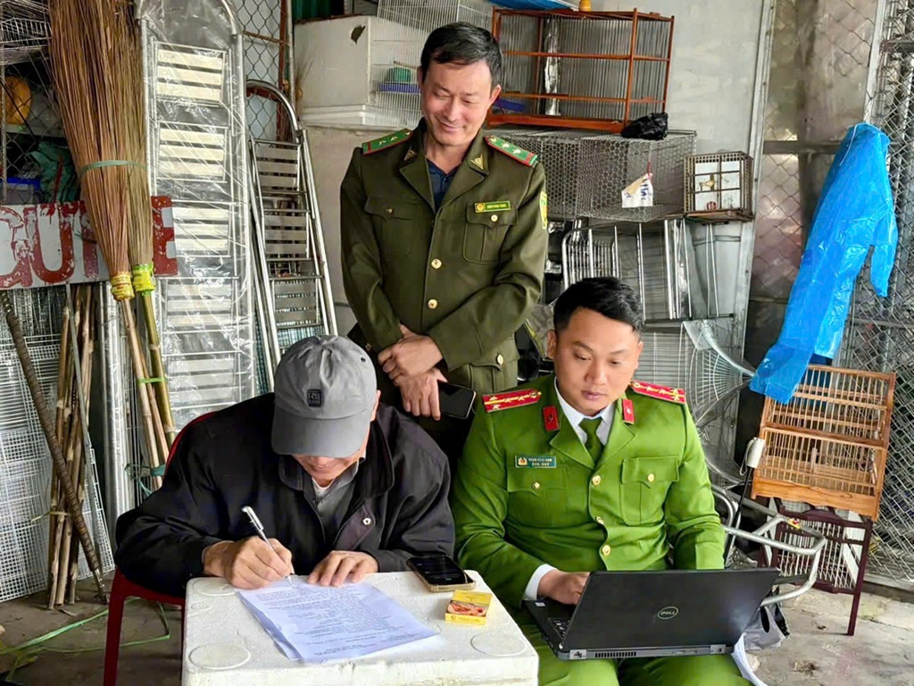 Công an xã Đông Lộc tuyên truyền, đấu tranh, xử lý vi phạm pháp luật liên quan đến bảo vệ động vật hoang dã