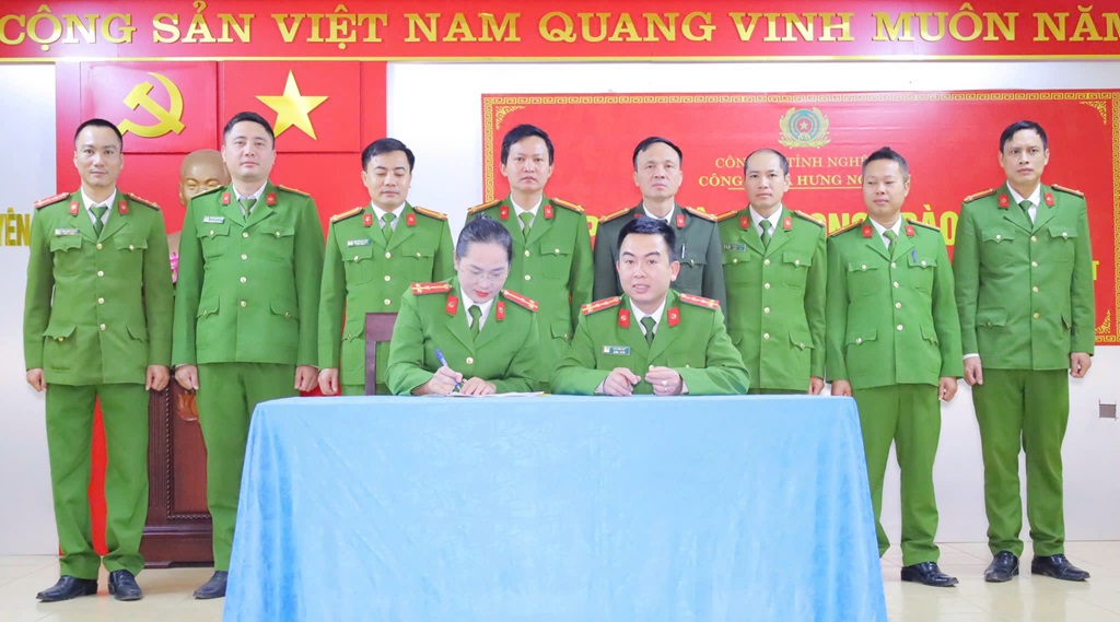 Phát động phong trào thi đua 