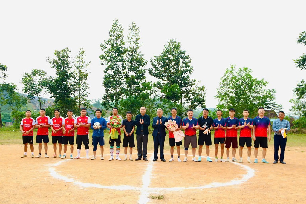Công an xã Nhân Hòa tham gia giao hữu bóng đá nhân dịp Giáng sinh