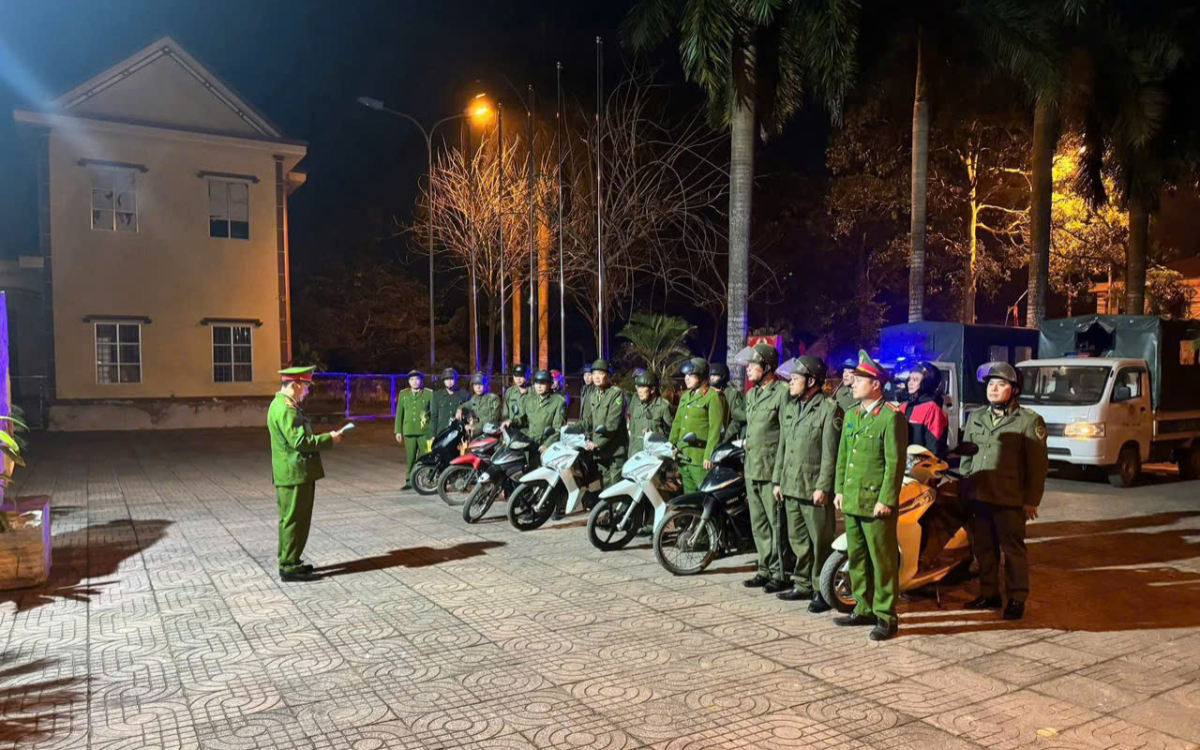 Công an xã Đông Hiếu tuần tra bảo đảm ANTT dịp Lễ Giáng sinh