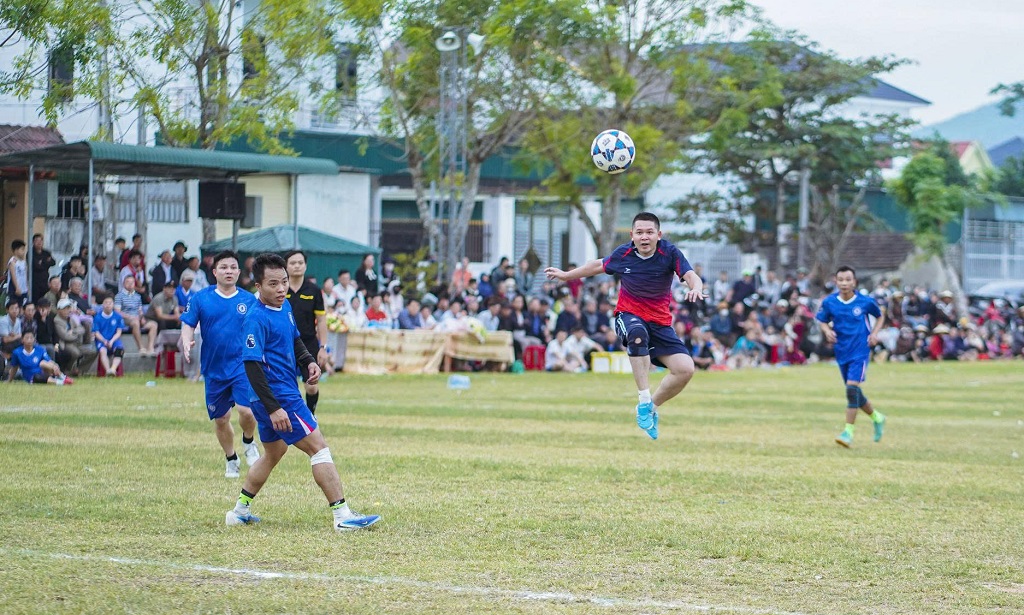 Công an xã Bình Minh và Giáo xứ Phúc Lộc gặp mặt, giao lưu bóng đá nhân dịp Lễ Giáng sinh năm 2025