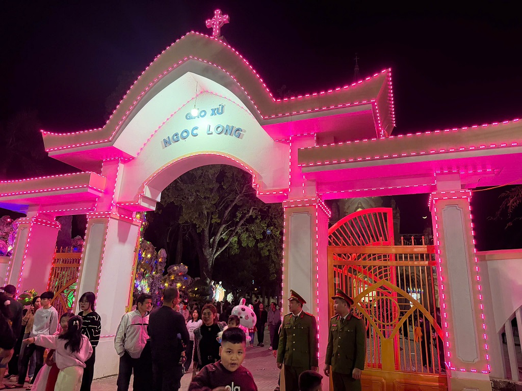 Công an xã Vân Tụ tuần tra bảo đảm ANTT dịp Lễ Giáng sinh