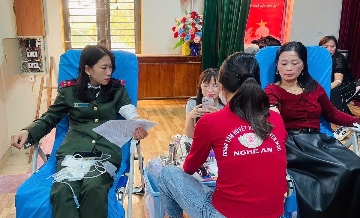 Công an xã An Châu tích cực hưởng ứng phong trào hiến máu tình nguyện