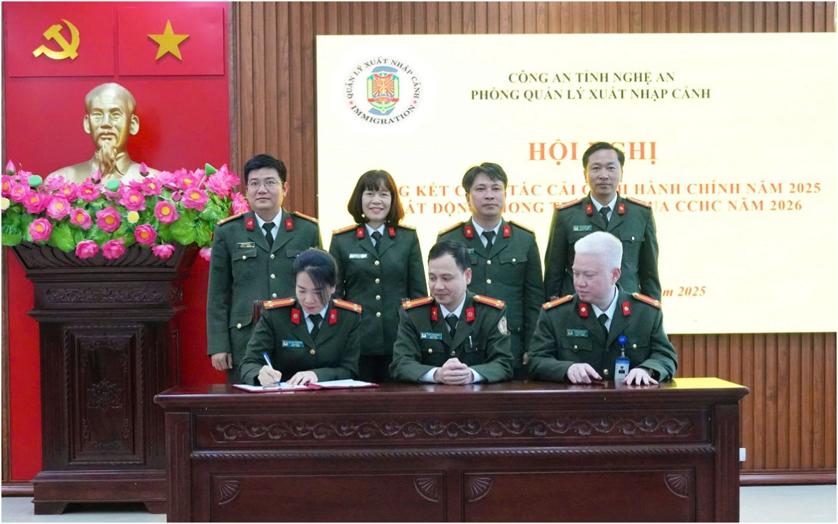 Đẩy mạnh ứng dụng công nghệ số, chuyển đổi số trong nội bộ và phục vụ Nhân dân