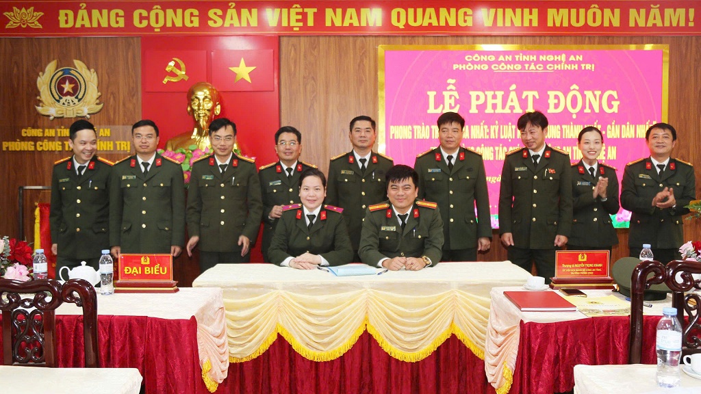 Phòng Công tác chính trị hưởng ứng phong trào thi đua 