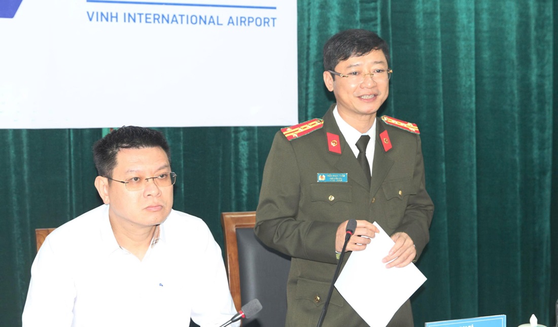 Đồng chí Đại tá Trần Ngọc Tuấn – Phó Giám đốc Công an tỉnh chủ trì buổi làm việc