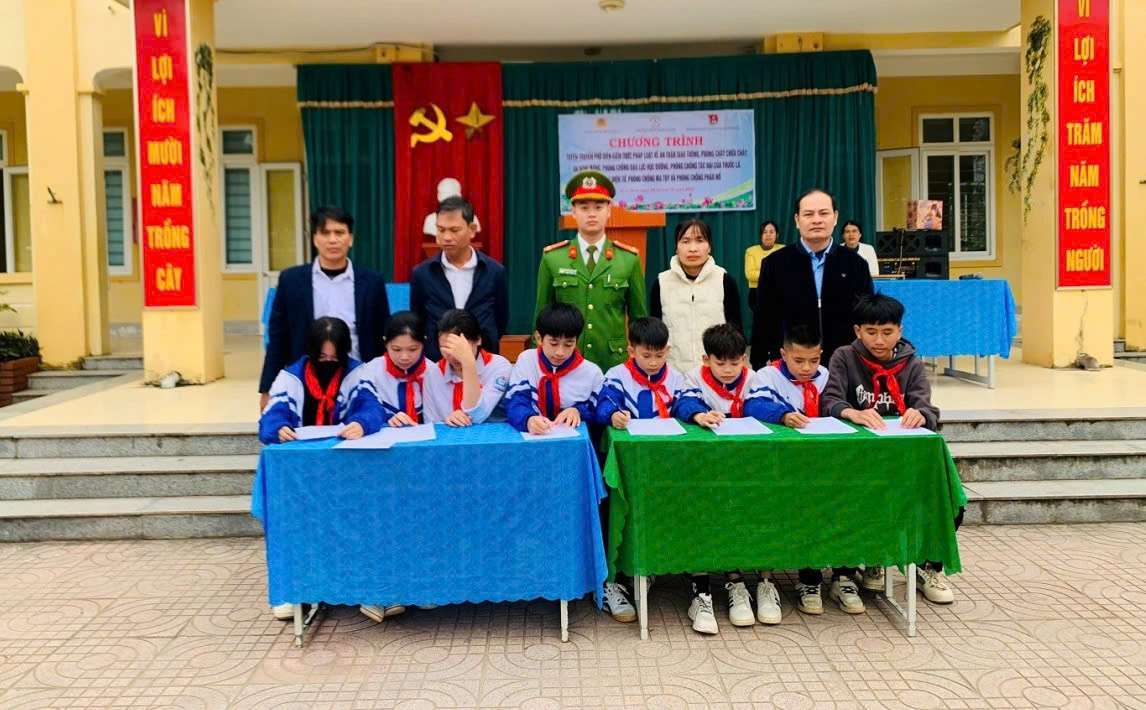 Tổ chức ký cam kết giữa các lớp