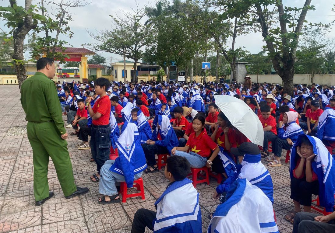 Học sinh hào hứng trả lời câu hỏi