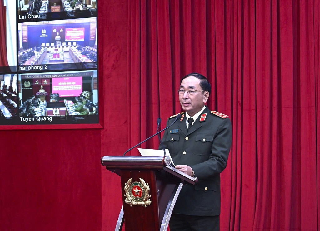 Thứ trưởng Trần Quốc Tỏ phát biểu tại Hội thảo