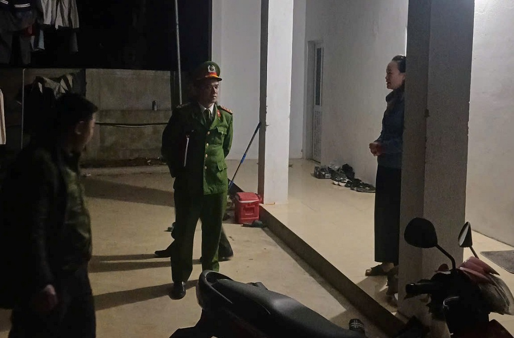  Công an xã Kim Bảng tăng cường kiểm tra công tác quản lý cư trú trên địa bàn