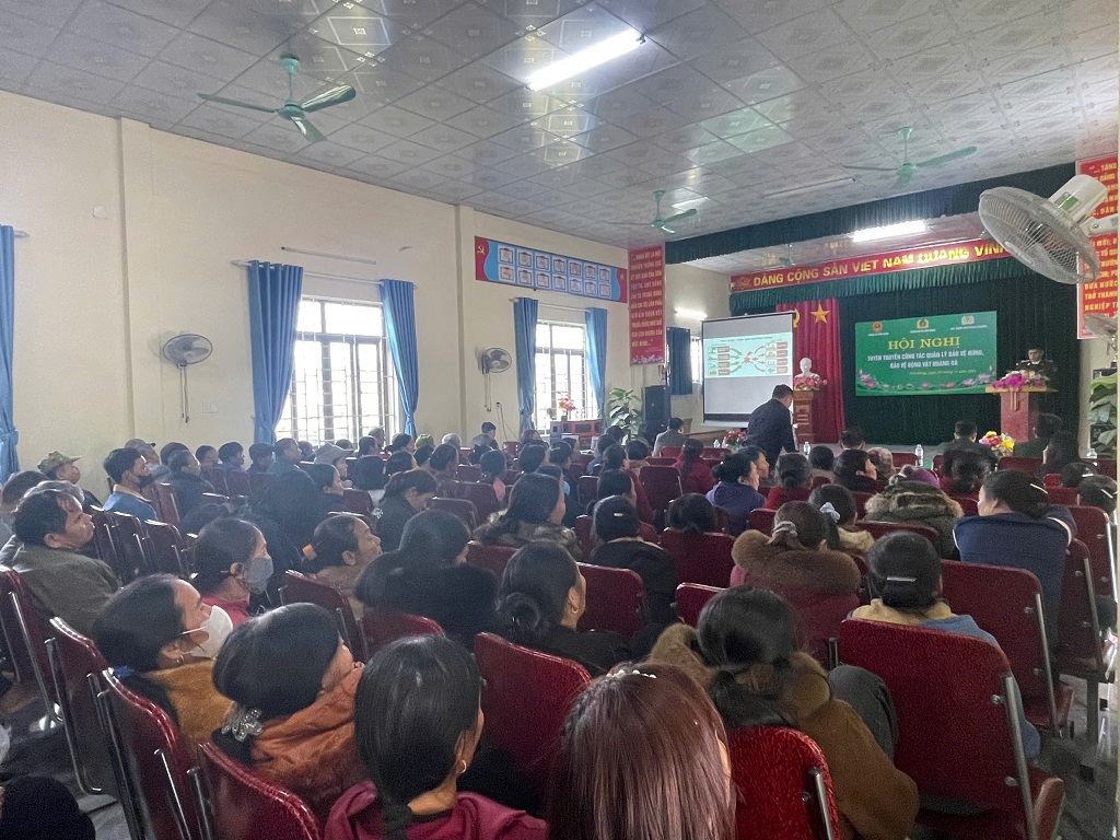 Công an xã Kim Bảng phối hợp với  Hạt Kiểm lâm Thanh Chương tuyên truyền nâng cao nhận thức cho tổ chức, cá nhân trong quản lý, bảo vệ rừng, bảo vệ động vật hoang dã
