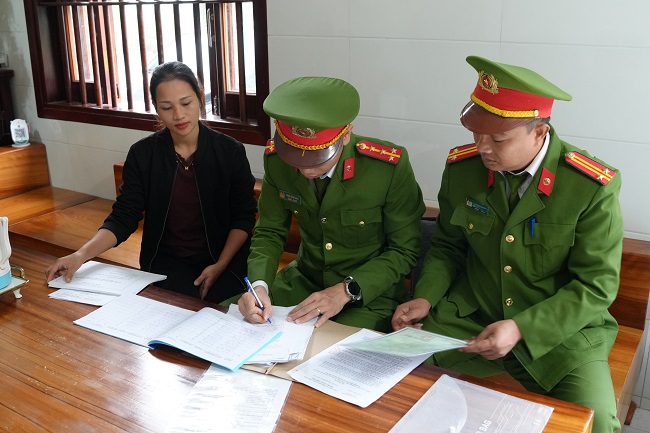 Công an xã thường xuyên kiểm tra, hướng dẫn các cơ sở bổ sung, hoàn thiện hồ sơ PCCC