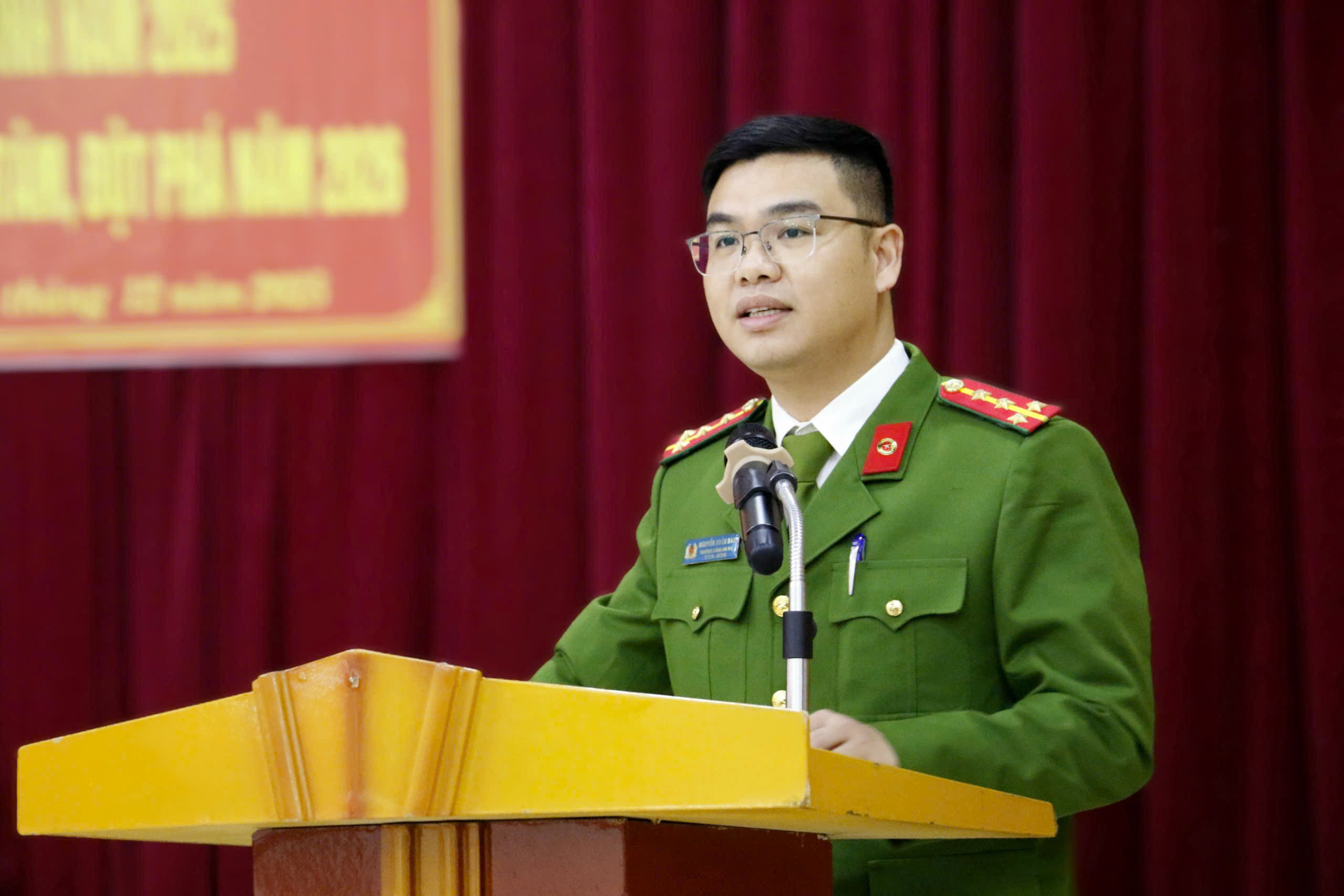 Đại diện Công an xã Tân Châu phát biểu tại Hội nghị