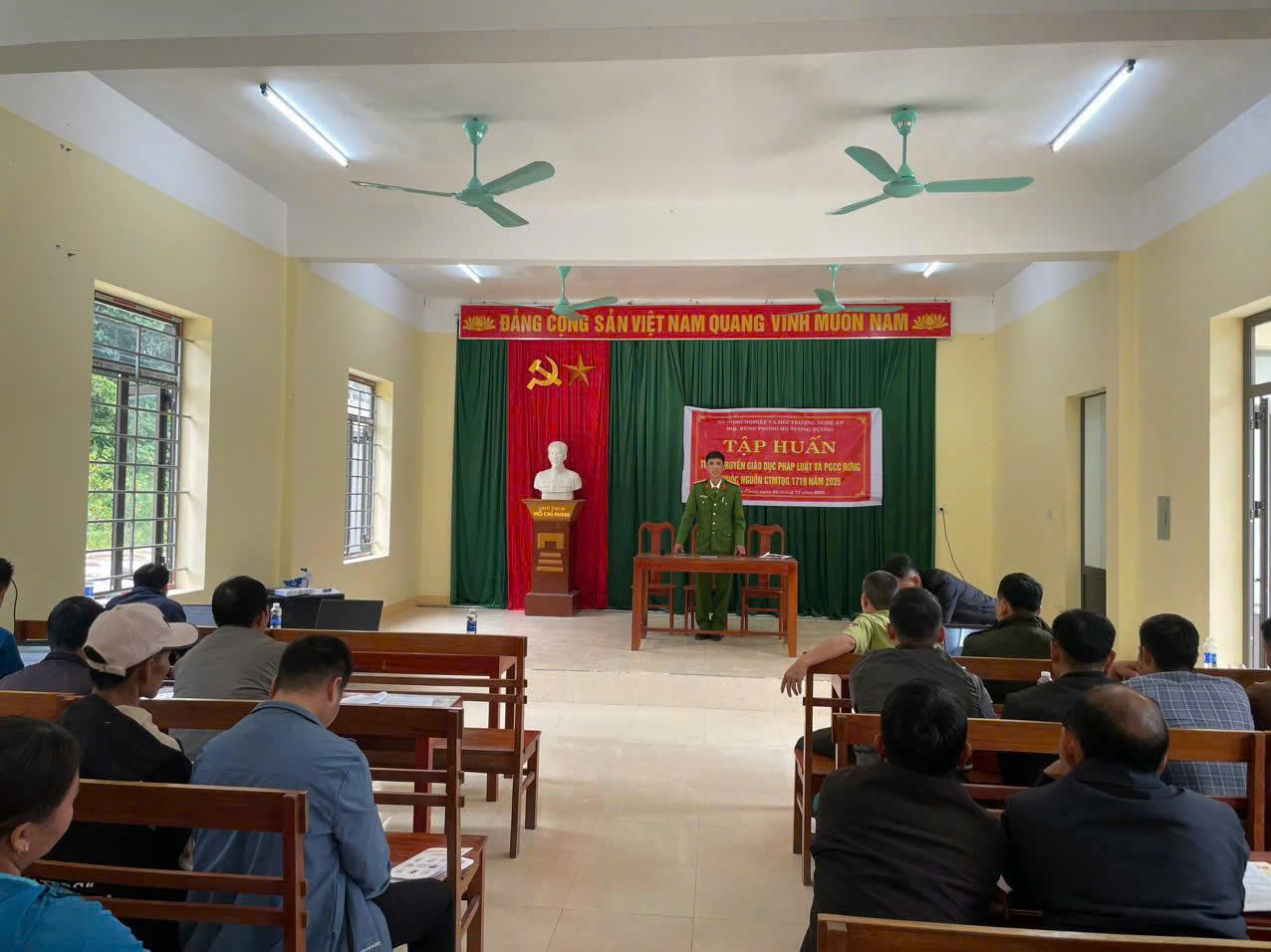 Toàn cảnh buổi tuyên truyền