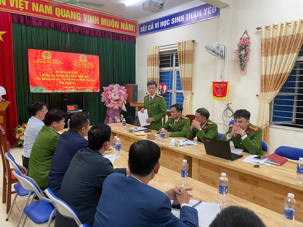 Toàn cảnh buổi làm việc