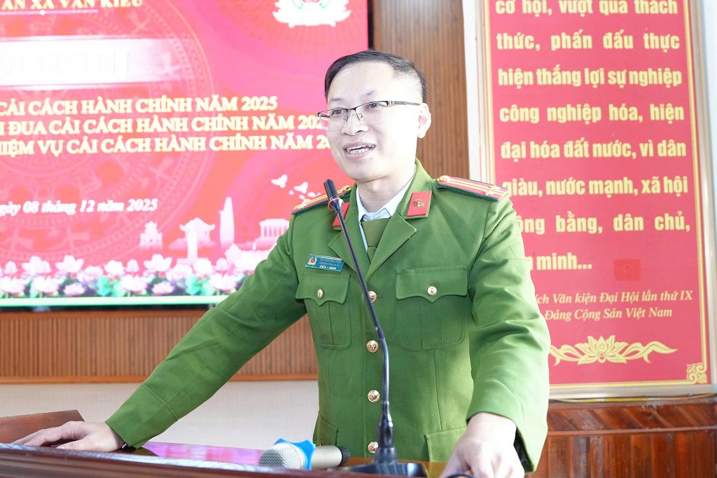 Đại diện Công an xã Văn Kiều phát biểu
