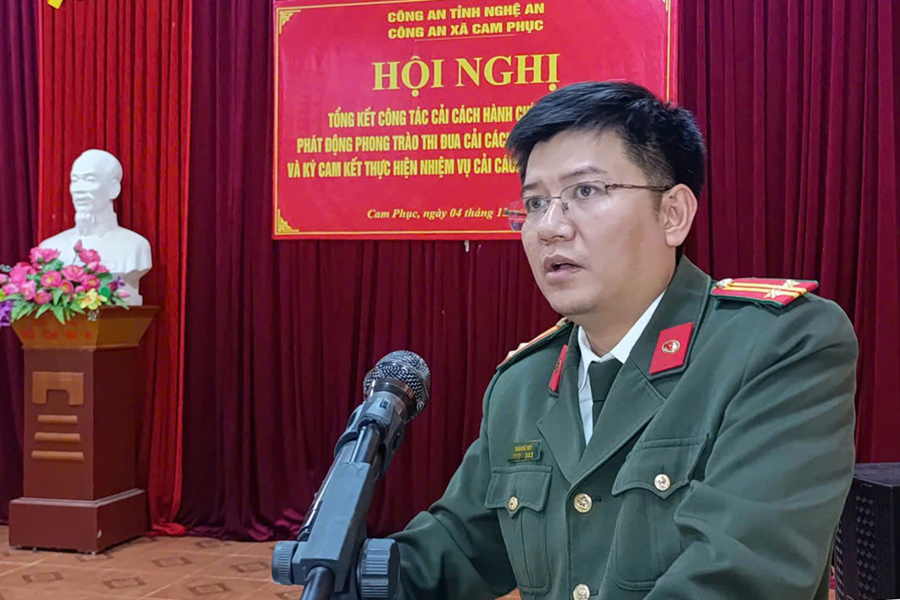 Đại diện Phòng Tham mưu Công an tỉnh phát biểu