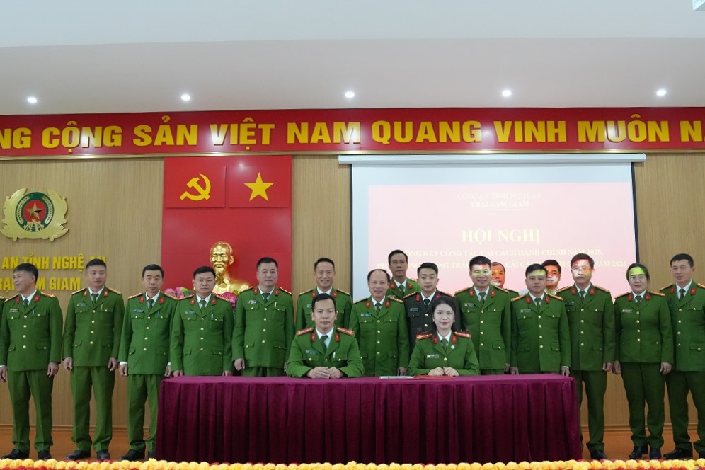 Ký cam kết thực hiện phong trào thi đua cải cách hành chính năm 2026