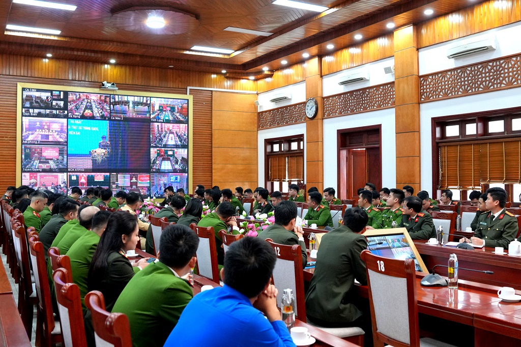 Tại điểm cầu Công an tỉnh Nghệ An