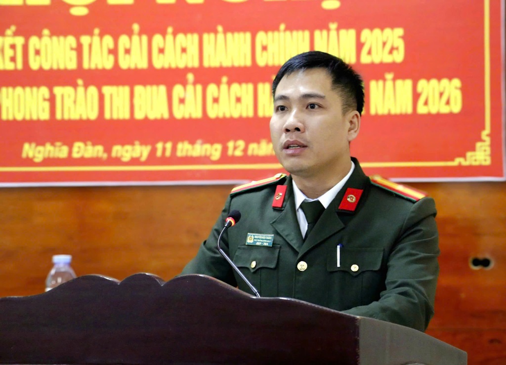 Đại diện Công an xã Nghĩa Đàn phát biểu tại Hội nghị