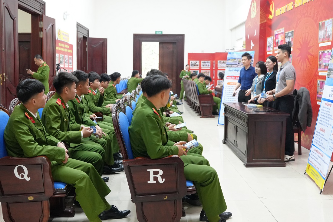 Giải đáp thắc mắc về vấn đề hướng nghiệp, dạy nghề, việc làm cho hạ sĩ quan nghĩa vụ