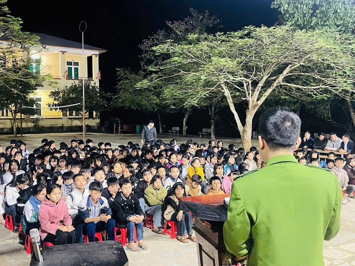 Buổi truyền thông xây dựng học đường không ma túy tại xã Nhôn Mai