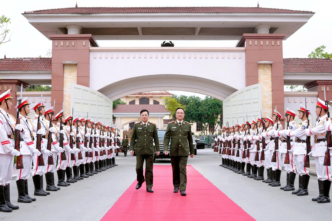 Công an tỉnh Nghệ An đón tiếp đồng chí Thượng tướng Phạm Thế Tùng, Ủy viên Ban Thường vụ Đảng ủy Công an Trung ương, Thứ trưởng Bộ Công an