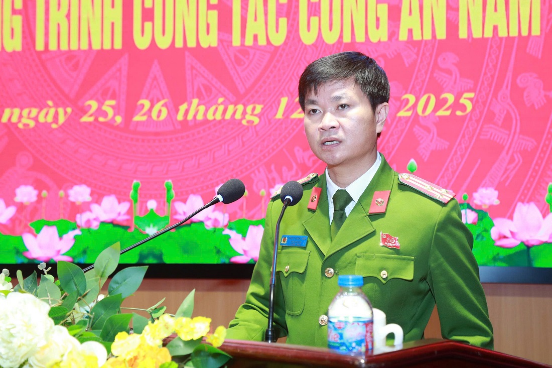 Đồng chí Thượng tá Phạm Thành Long, Phó Giám đốc Công an tỉnh phát động phong trào thi đua “Vì an ninh Tổ quốc” năm 2026