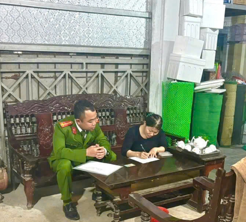 Cơ sở ký cam kết chấp hành nghiêm các quy định của pháp luật