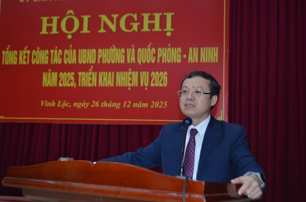 Ông Nguyễn Huy Hoàng – Chủ tịch UBND phường Vinh Lộc phát biểu tại Hội nghị    