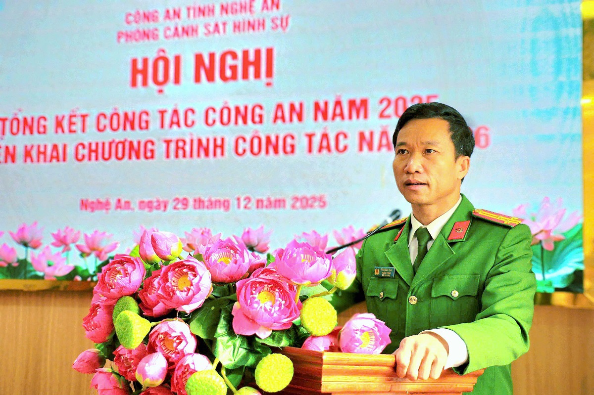 Đồng chí Thượng tá Trần Đức Thân - Trưởng phòng Cảnh sát hình sự phát biểu tại Hội nghị