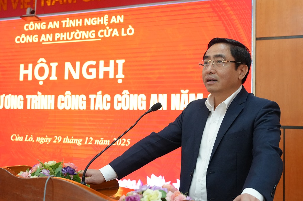 Đồng chí Cao Minh Tú, Chủ tịch UBND phường phát biểu chỉ đạo tại Hội nghị 