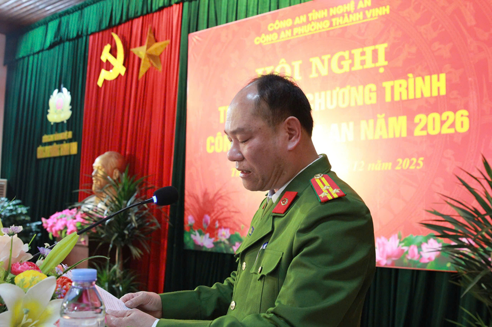 Đồng chí Thượng tá Trần Văn Đoan, Trưởng Công an phường Thành Vinh phát biểu