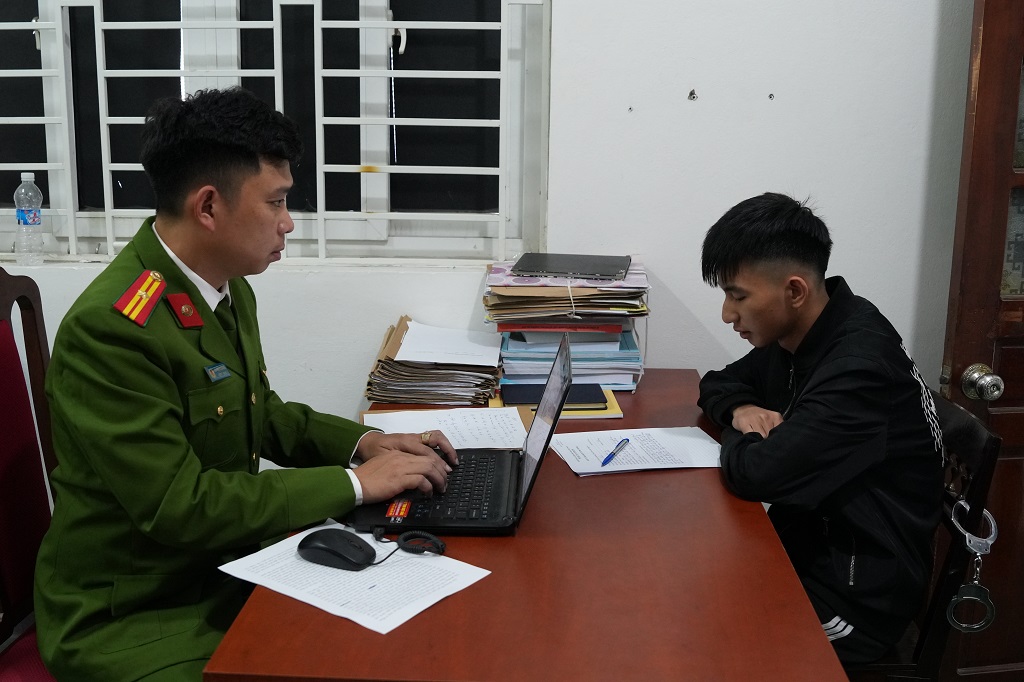 Đối tượng T.A.T. tại Cơ quan Công an 