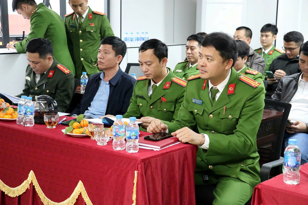 Đại biểu tham dự buổi lễ